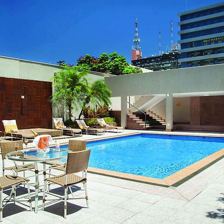 Hotel Windsor Plaza Brasília Exteriér fotografie The pool at the hotel