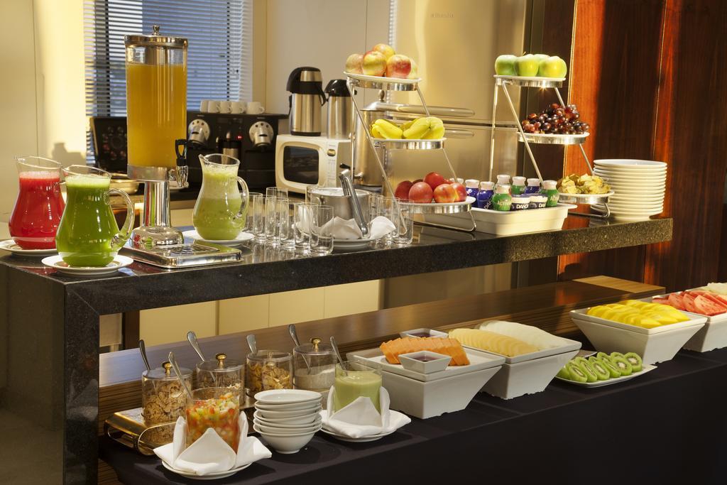 Hotel Windsor Plaza Brasília Exteriér fotografie A breakfast buffet