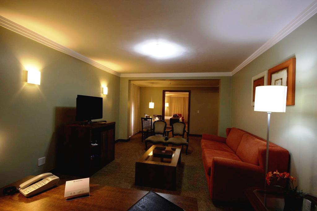 Hotel Windsor Plaza Brasília Pokoj fotografie A suite at the Sheraton Addis Ababa Hotel