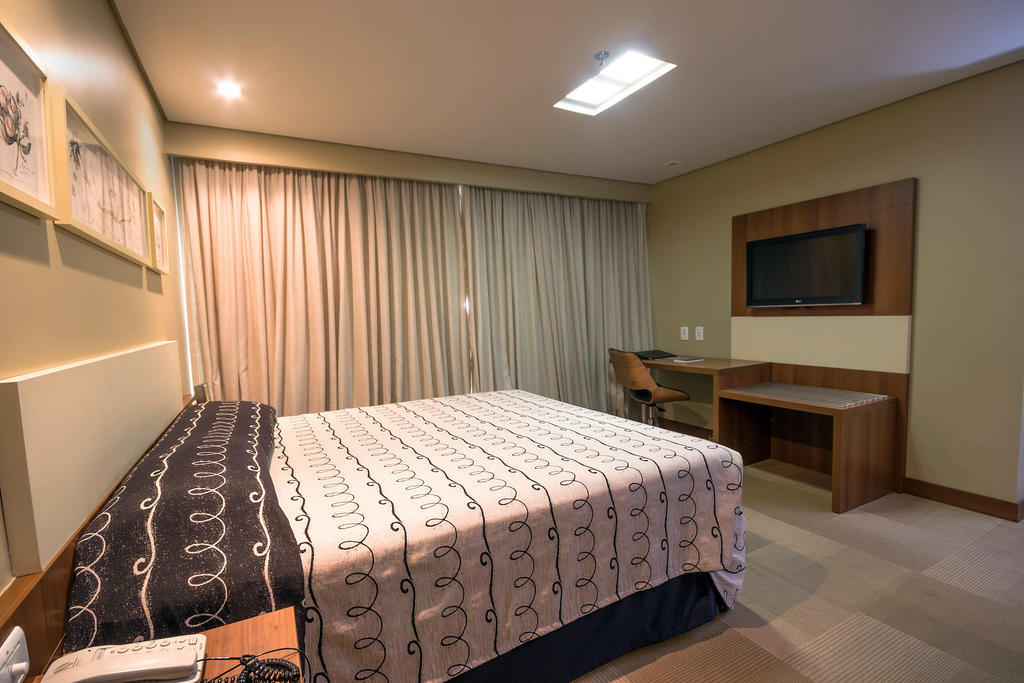 Hotel Windsor Plaza Brasília Pokoj fotografie A bedroom at the hotel